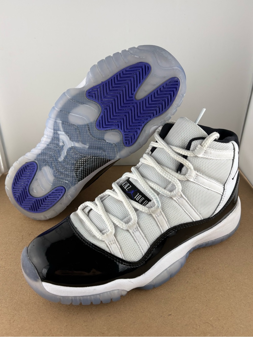 Nike Air Jordan 11 Concord White Black 378038-100 Size 6.5y